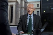 北流宏观经济学教授兼实践者Stanley Fisher逝世 曾培养全球多位经济决策者